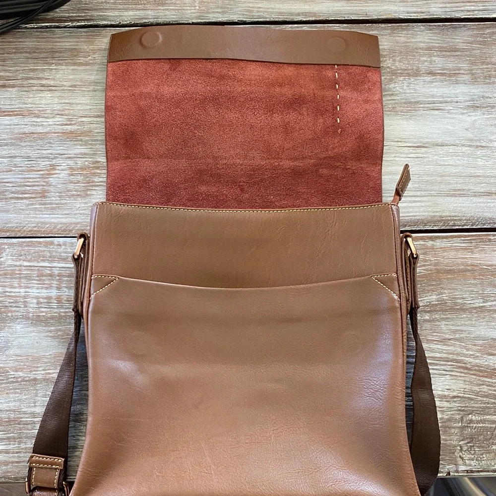 NWOT Vintage Foresight Brown Leather Postal Messenger Magnetic Closure Bag